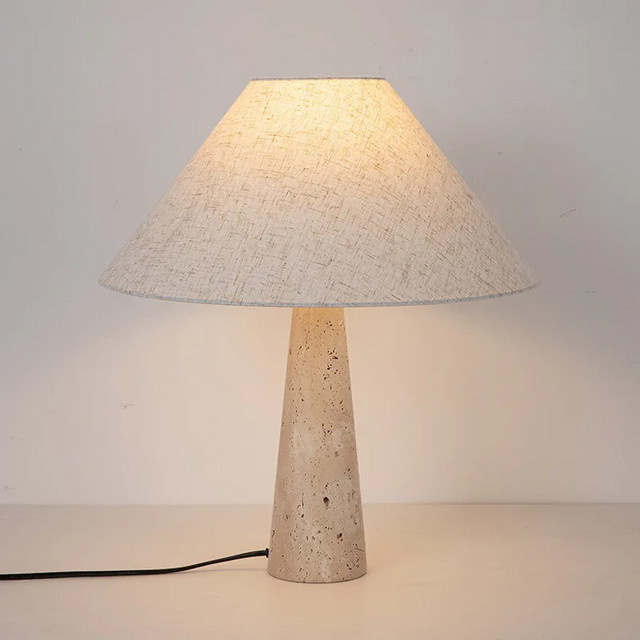 HomeLover Wabi-Sabi Tischlampe aus Travertin und Stoff in Gelb und Beige - Bild 1