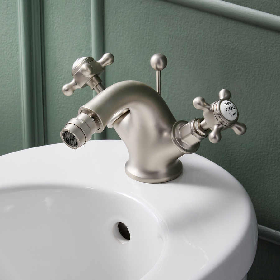 Hudson Reed Bidet-Armatur Elizabeth mit zwei Kreuzgriffen aus Messing in gebürstetem Nickel - Bild 1