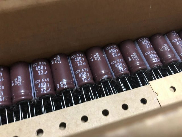CHEMI-CON NIPPON KXG Elektrolytkondensator 22uF 450V 10er Pack Durchmesser: 12,5 mm, Höhe: 25 mm - Bild 1