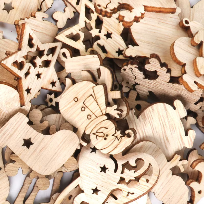 WEIGAO Weihnachts Holzanhänger aus natürlichem Holz mit Santa und Schneemann Motiven für DIY Bastelarbeiten, Braun - Bild 2