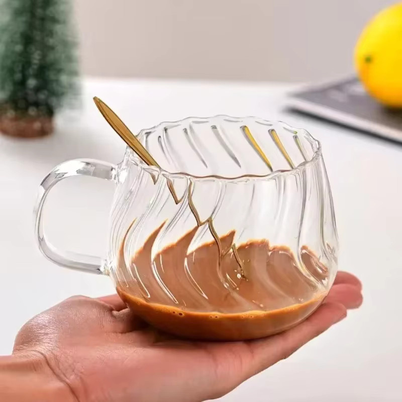 JUSTINLAU Kaffeetasse aus Borosilikatglas mit Streifen-Design, transparent, 400 ml - Bild 4