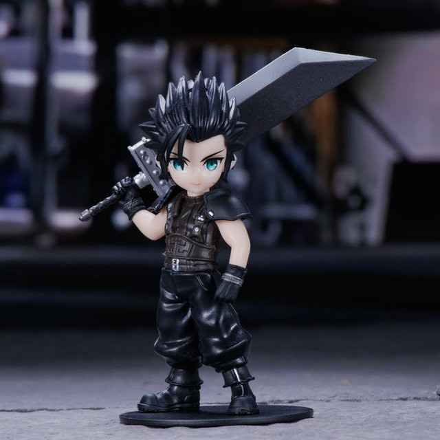 Final Fantasy Cloud Tifa Aerith Zack Pose Modell, Statue, ab 14 Jahren - Bild 1