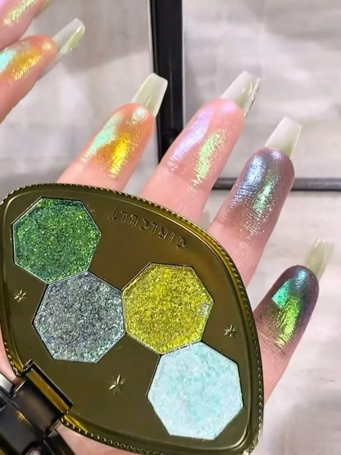 Girlcult Lidschatten-Palette, 4 Farben, schimmernd - Bild 3