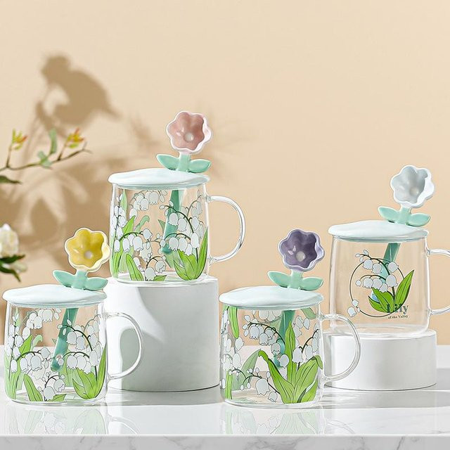 Yiran Furniture Borosilikatglas-Tasse mit Deckel und Löffel, florales Design, beige, 550 ml - Bild 1