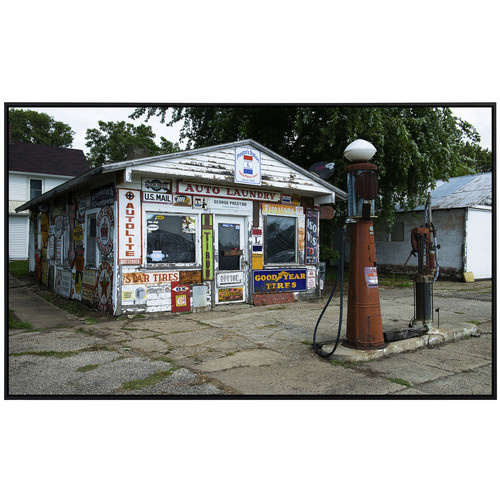papermoon EcoHeat Infrarotheizung Alte Vintage Retro Tankstelle mit Matt-Effekt in Bunt, App-Steuerung und Überhitzungsschutz - Bild 2