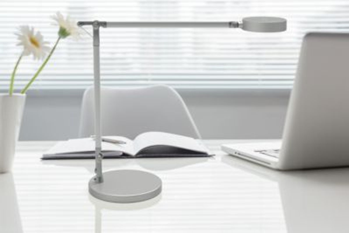 Maul MAULgrace LED-Tischlampe mit Aluminium-Doppelarm, 6W, 300 lm, Touch-Dimmer, Silber - Bild 2