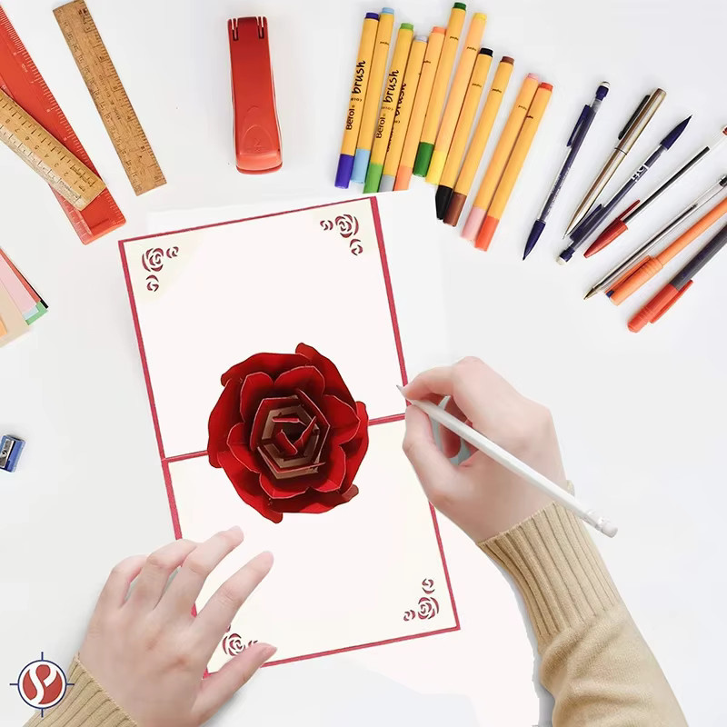 3D-Grußkarte in Roségold und Rot mit Umschlag für Valentinstag und romantische Anlässe - Bild 3