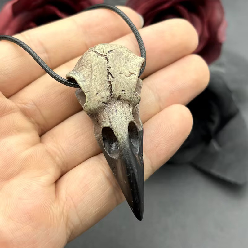 ZBOZWEI Halskette Rabe Totenkopf, Harz, Unisex - Bild 2