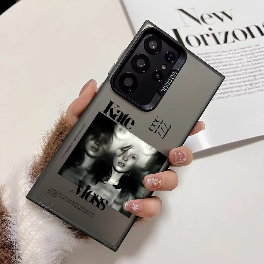 Kate M-Moss Trendy Silikon Handyhülle für Samsung Galaxy S25 Edge S24 S23 S22 S21 S20 Ultra in Silber - Bild 2