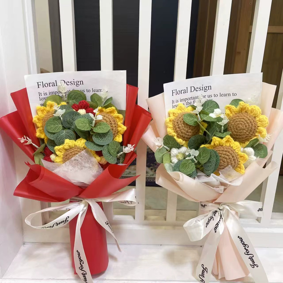 Gestrickter Blumenstrauß mit gelben Sonnenblumen aus Wolle von hemeng - Bild 1