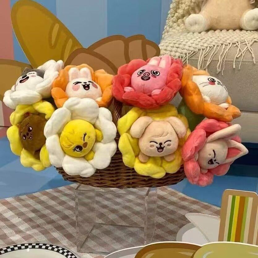 Stray Kids SKZ Florales Plüsch-Schreibwarenetui aus Baumwolle in Multicolour - Bild 4