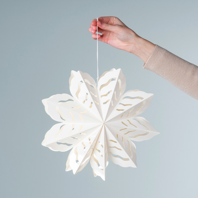 Großer Papier Schneeflockenhänger von BLUME2000 in Weiß - Bild 1