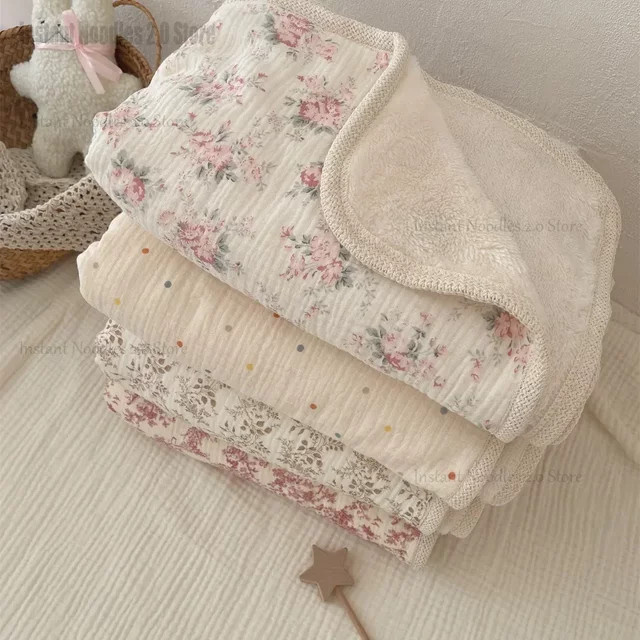 NUOYING Winter-Babydecke für Neugeborene aus Fleece, Baumwolle und Musselin mit floralem Muster, Mehrfarbig, B/T: 130 x 90 cm - Bild 1