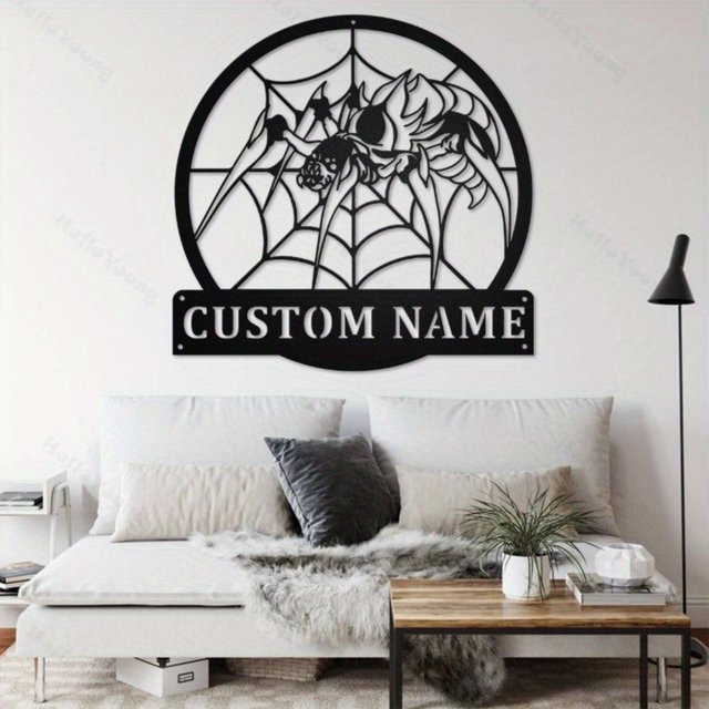 Personalisierbares Metallschild von Hello Young mit Spinnennetz-Motiv und Tier-Silhouette in Schwarz - Bild 1