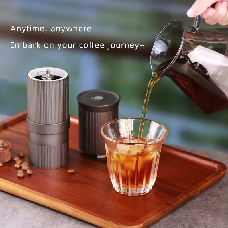 Havmore Manuelle USB Kaffeemühle aus Aluminium und Edelstahl in Silber - Bild 3