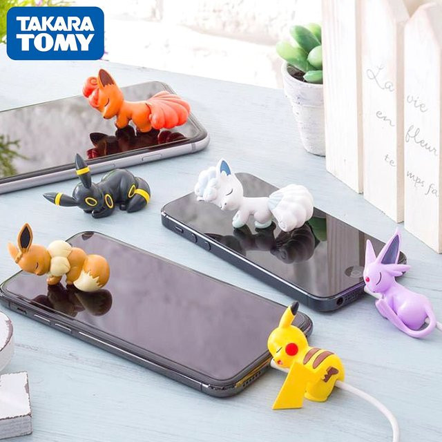Bandai Pikachu und Eevee USB-Schutzhülle Kabelbiter, Puppen, Zubehör - Bild 1