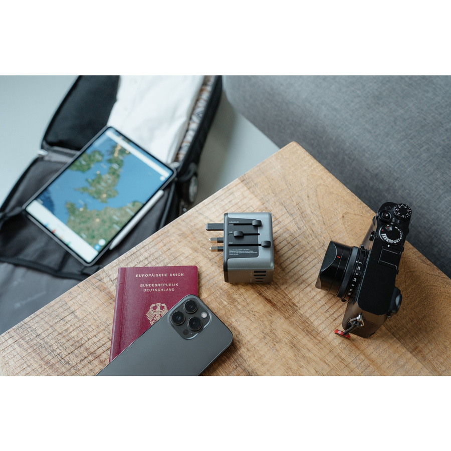 Verbatim Universal-Reiseadapter UTA-03 mit USB-C und USB-A in Schwarz und Silber, 30 W - Bild 3