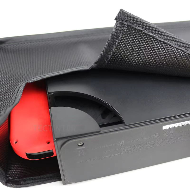 Staubschutzhülle für Nintendo Switch und Nintendo Switch OLED in Schwarz, wasserdicht und kratzfest - Bild 3