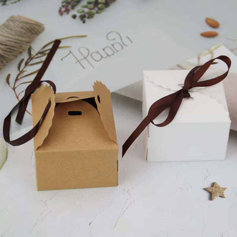 WEHRPARTY Geschenkboxen aus Kraftpapier mit Wellenmuster in Weiß für Hochzeiten, Geburtstage und Babypartys - Bild 1