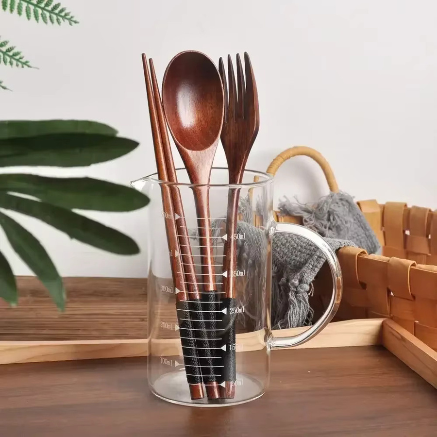DUTRIEUX Besteckset aus Massivholz in Braun mit Löffel, Gabel, Essstäbchen und Stoffbeutel im japanischen Stil - Bild 2