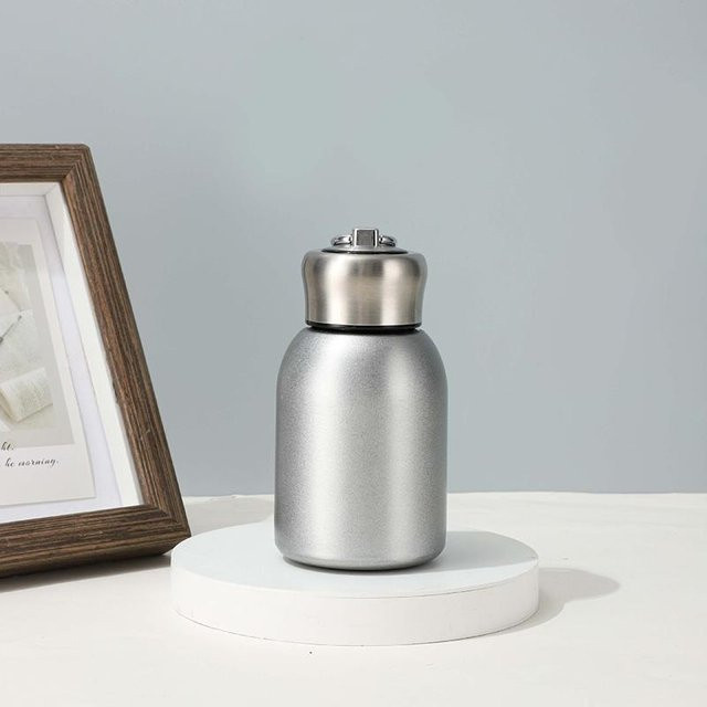 Kitchenm Thermoskanne aus Edelstahl in Silber, 300 ml, tragbarer Mini Becher - Bild 1