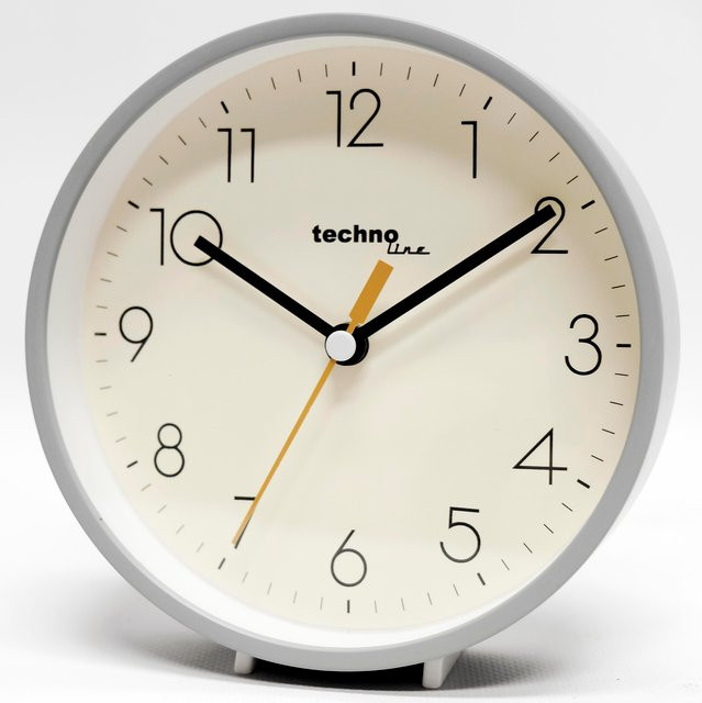 Technoline Modell H Quarzwanduhr in Weiß, rund und modern - Bild 1