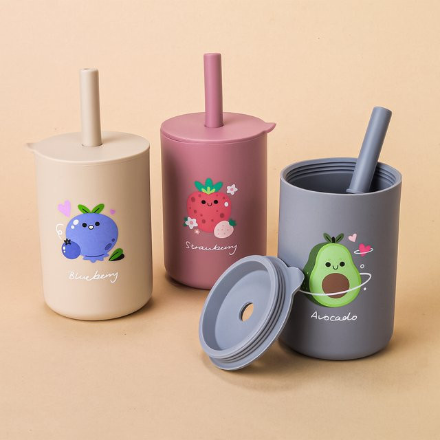 Tragbarer Kinder Trinkbecher mit Silikon Stroh für Baby Anfänger, 150 ml - Bild 1