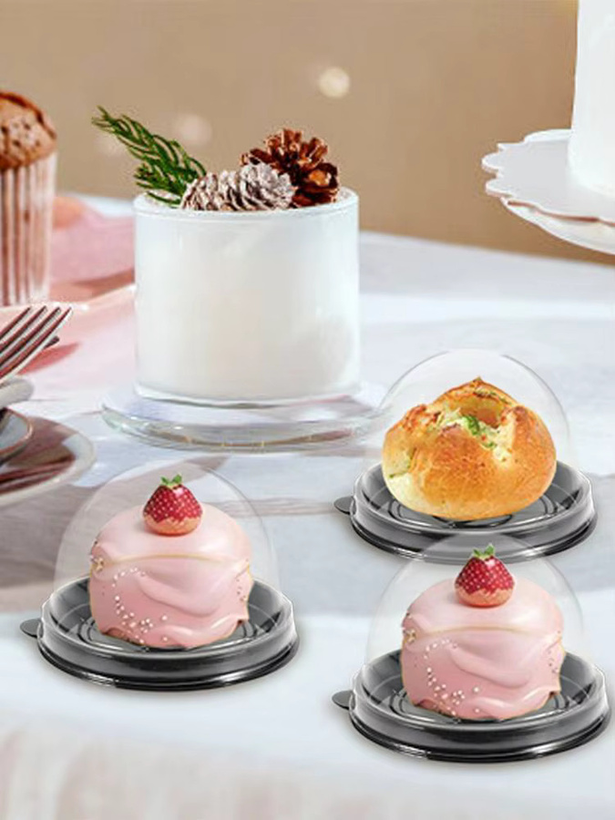 50 Stück Transparente Cupcake-Boxen aus Kunststoff mit Gold-Akzenten als Mini-Muffin-Kuppelbehälter für Hochzeiten, Geburtstage und Desserts - Bild 4