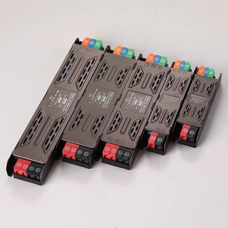 LED-Treiber Ultradünner Lampentransformator mit Aluminiumgehäuse für Innenstreifen, Eingangsspannung 110 V - 220 V auf DC 12 V - Bild 2