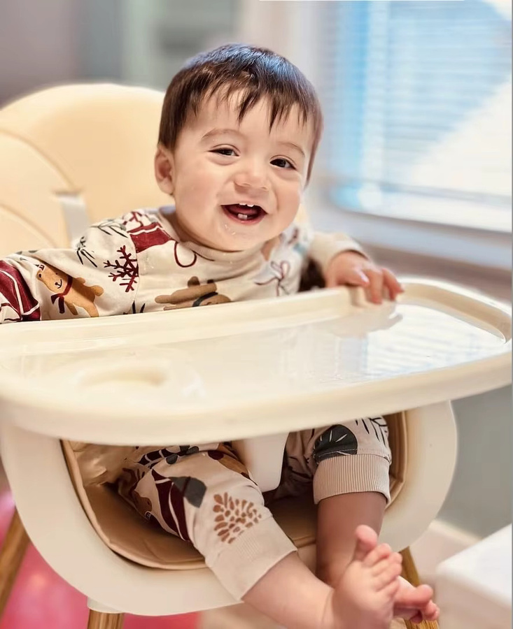 Babyhochstuhl 2-in-1 umwandelbar in Beige und Weiß mit höhenverstellbarer Sitzfläche und Sicherheitsgurt - Bild 2
