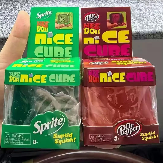 Schylling Needoh Nice Cube, Sensorisches Fidget-Spielzeug, Squishy Squeeze Cube - Bild 1