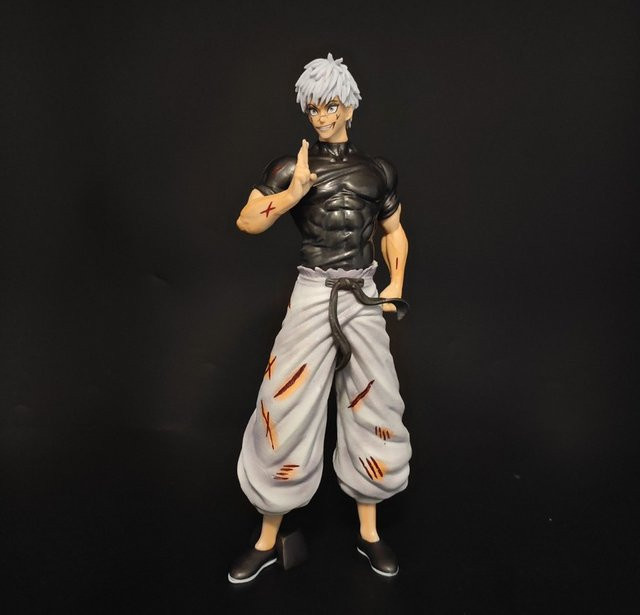 Bandai Jujutsu Kaisen Gojo Satoru Actionfigur, mit drei austauschbaren Kopfskulpturen - Bild 1