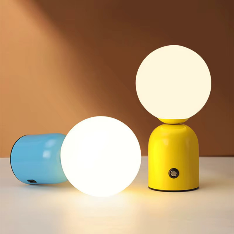 Lyfs LED Tischlampe in Weiß mit warmweißem Licht, wiederaufladbares modernes Nachtlicht mit Touch-Funktion und Multicolour-Option für Schlafzimmer und Wohnzimmer - Bild 2