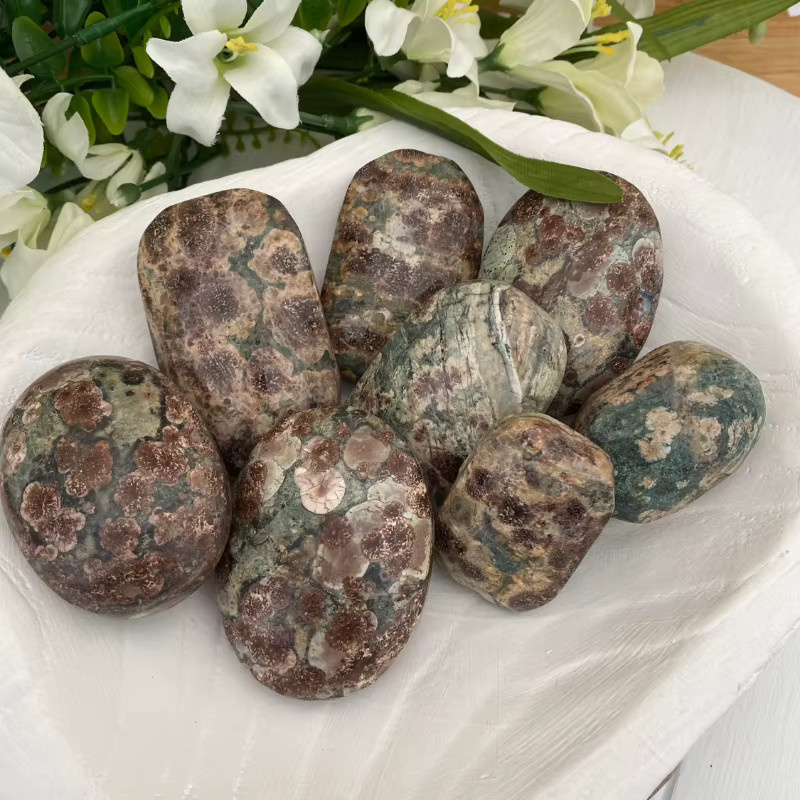 CrystalHola Natürlicher grüner Sakura-Palmenstein mit Kirschblütenmuster als Boho-Heimdekoration - Bild 5