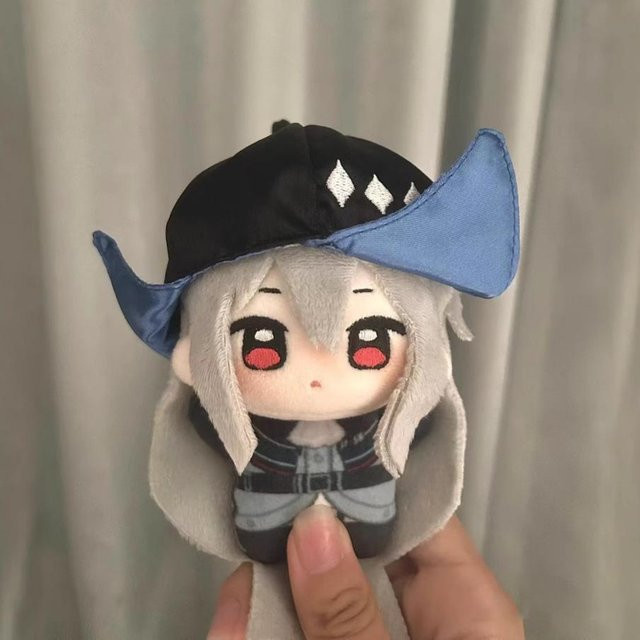 Yiran toy Arknights Skadi Plüschtier, Stoffpuppe, 10cm, ab 18 Jahre - Bild 1