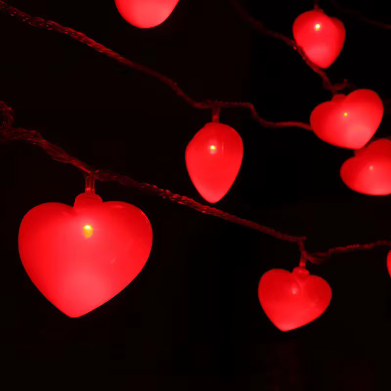 Wasserdichte LED Lichterkette in Rot mit Herz-Motiv für Garten, Hochzeit und Party - Bild 3