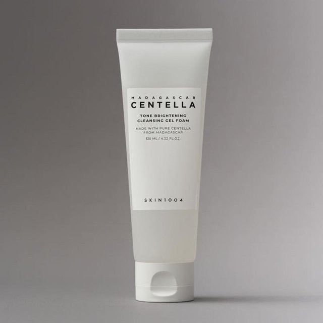 Madagascar Centella Tone Brightening Cleansing Gel Foam, 125 ml, für empfindliche Haut - Bild 1