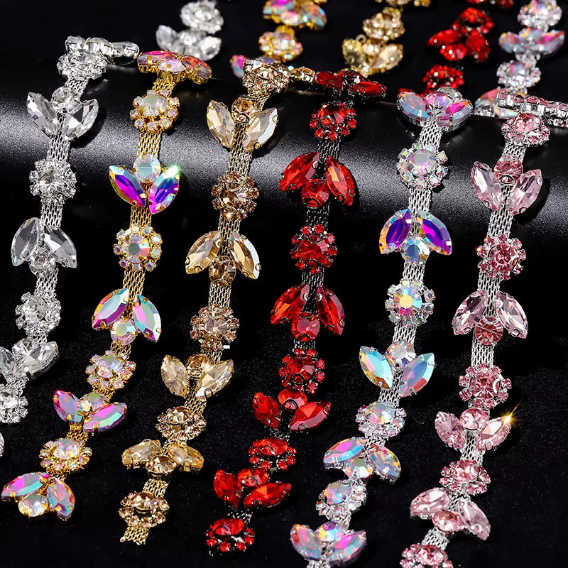 Glitzerndes Strass-Diamant-Kristallband aus Glas in Silber und Multicolour für Kleidung sowie Hochzeits- und Partydekoration, Länge: 1 Yard - Bild 2