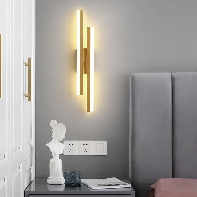 JOYINLED LED Wandleuchte Modern mit Kupferrohr und Acryl-Lampenschirm in Schwarz für Schlafzimmer, Wohnzimmer und Flur, Warmweiß - Bild 1