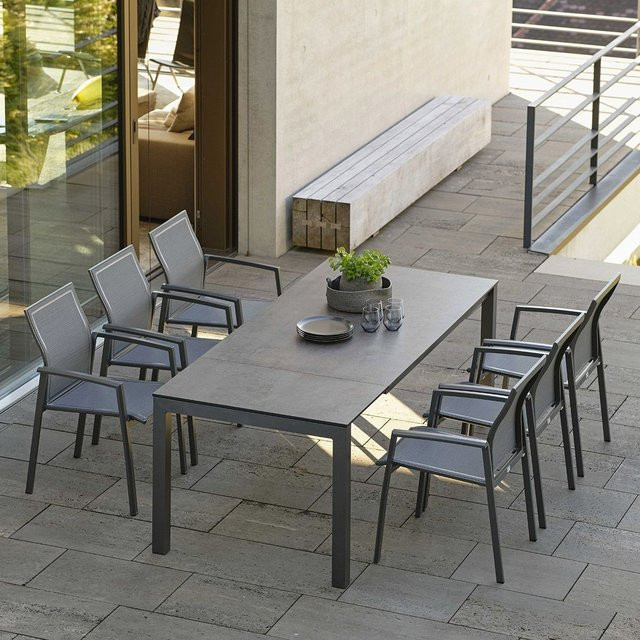 Stern Gartenmöbel-Set 5-teilig mit Classic Tisch aus Aluminium in Anthrazit und 4 Kari Stühlen mit Textilbezug in Karbon - Bild 1