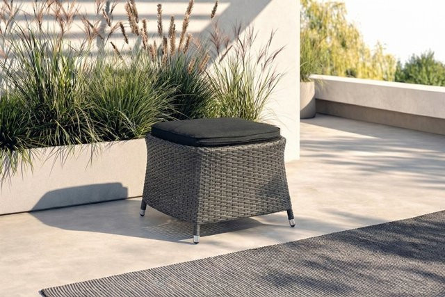 OUTFLEXX Rocking Hocker aus Polyrattan mit Polster in Grau/Braun-meliert, B: 56 cm, T: 54 cm, H: 41 cm - Bild 1