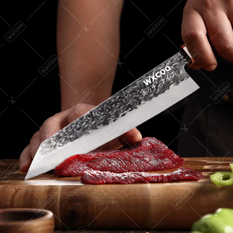 WXCOO Handgefertigtes japanisches Chefmesser aus geschmiedetem Stahl mit Holzgriff in Silber - Bild 3