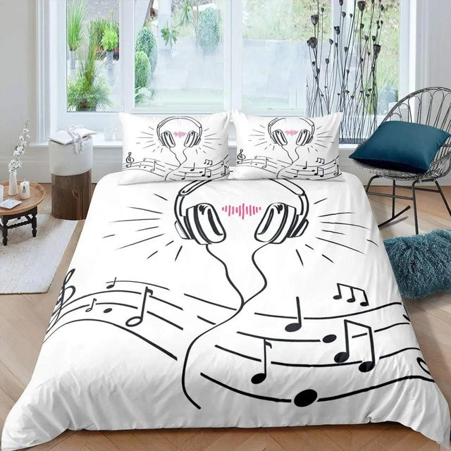 Bettbezug-Set Your Warm Home mit Kopfhörer-Motiv und geometrischem Musik-Muster, 3-teilig aus Polyester, Farbe: Weiß, B/H: 240 x 220 cm, inklusive Kissenbezüge mit 50 x 70 cm - Bild 1