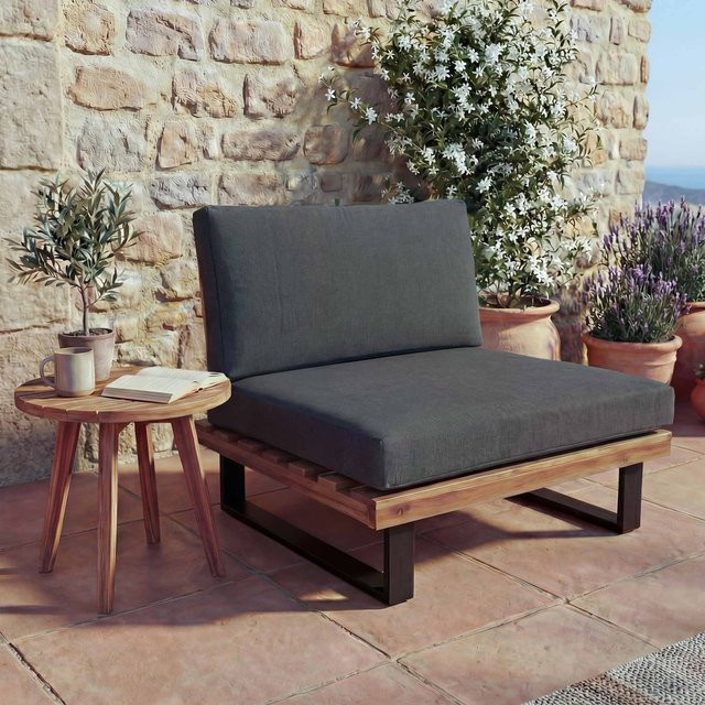 MCW Lounge-Sessel H54 aus Akazienholz und Aluminium in Braun mit dunkelgrauen Polstern - Bild 1
