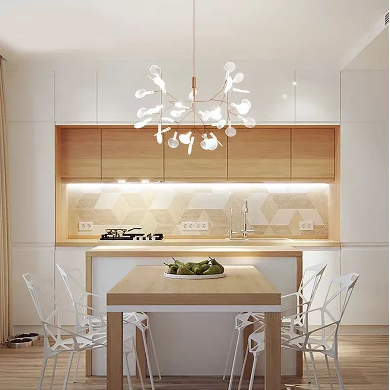 HomeLover LED-Kronleuchter im nordischen Stil als Firefly-Zweiglampe aus Metall für Wohnzimmer, Esszimmer oder Schlafzimmer, Farbe: Weiß oder Schwarz, Lichtfarbe: Warmweiß - Bild 3