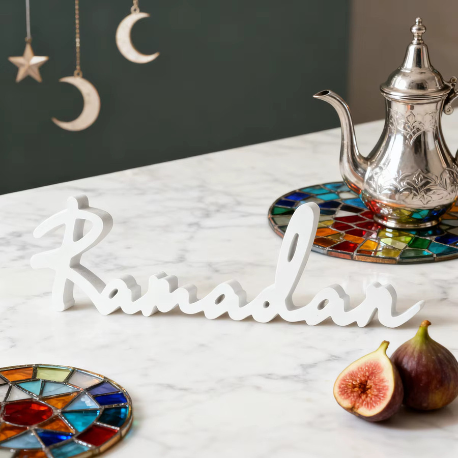 Dekorative Ramadan Desktop-Dekoration in Weiß mit orientalischem Schriftzug - Bild 5