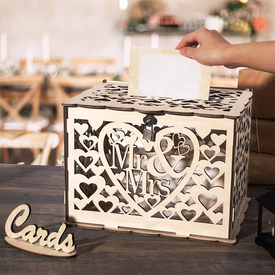 Huiran Holzene Hochzeitskartenbox mit Schloss und Blumenmuster in Braun - Bild 3