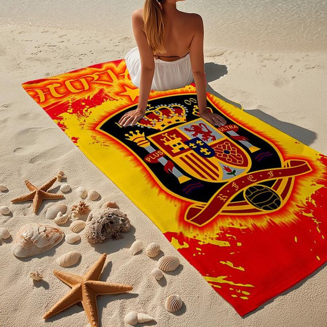 Spanien Fußballwappen Strandtuch aus superweicher Mikrofaser von Life Essentials B, Mehrfarbig, B/H: 80 x 160 cm - Bild 1