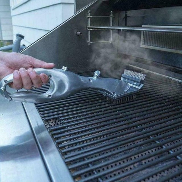 BBQ Grill Reiniger Dampfreinigungsbürste für Holzkohle- und Gasgrills in Silber - Bild 1