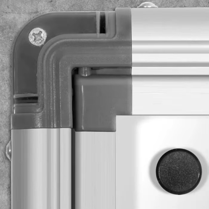 Abschließbarer Schaukasten A4 von Office Marshal, magnetische Infovitrine aus Aluminium in Silber zur Wandmontage - Bild 2